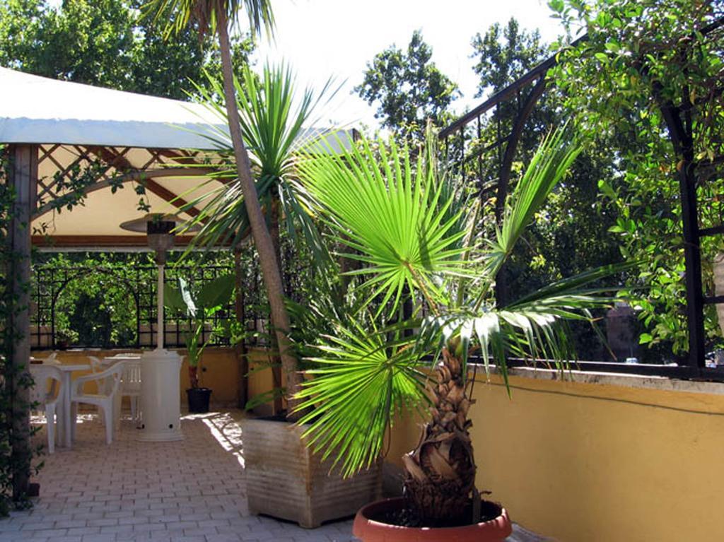 Residenza Camilla Hotel Roma Exterior foto